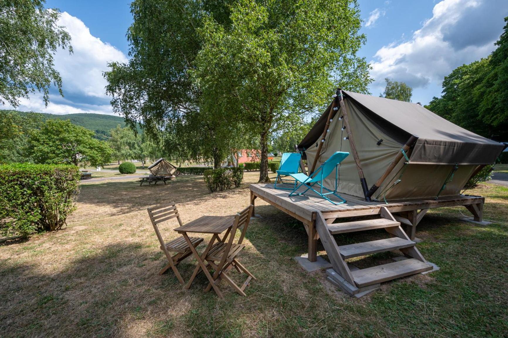 Camping Les Vosges Du Nord Oberbronn Extérieur photo